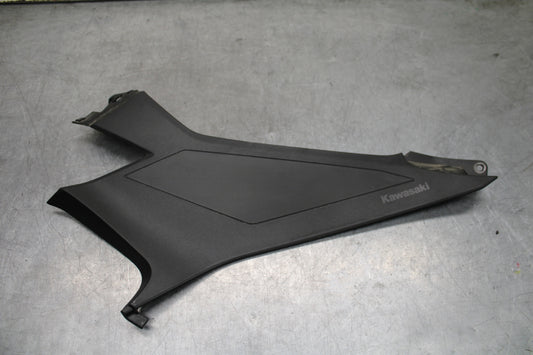 24 KAWASAKI NINJA 500 ABS LEFT GAS TANK FUEL CELL PANEL COVER TRIM COWL  BB730
