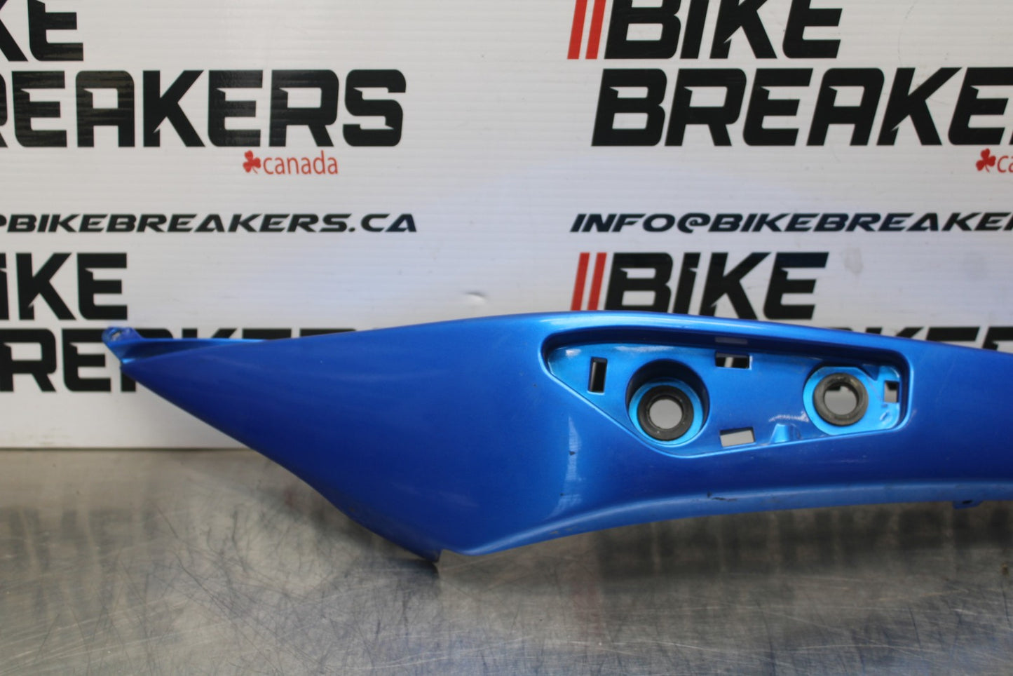 09-10 KAWASAKI ER-6N LEFT REAR BACK TAIL FAIRING COWL SHROUD BB205