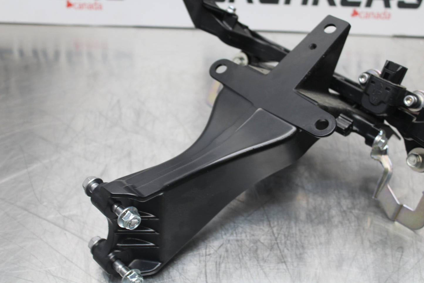 23-24 KAWASAKI NINJA ZX14R NEW!! UPPER FAIRING MIRROR GAUGES STAY BRACKET BB153