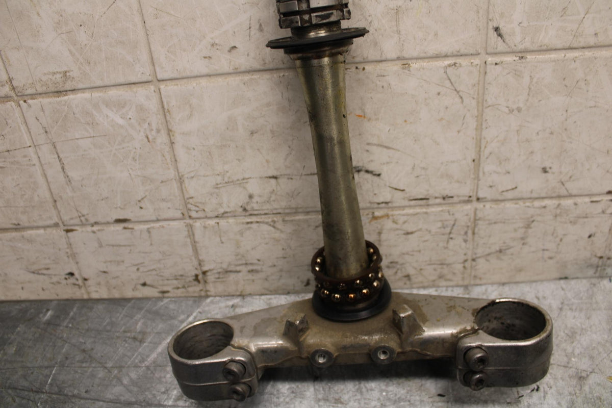 2003 Yamaha YZF R6 FORKS CLAMP LOWER TRIPLE TREE STEM 5SL-23340-00-00 BB539