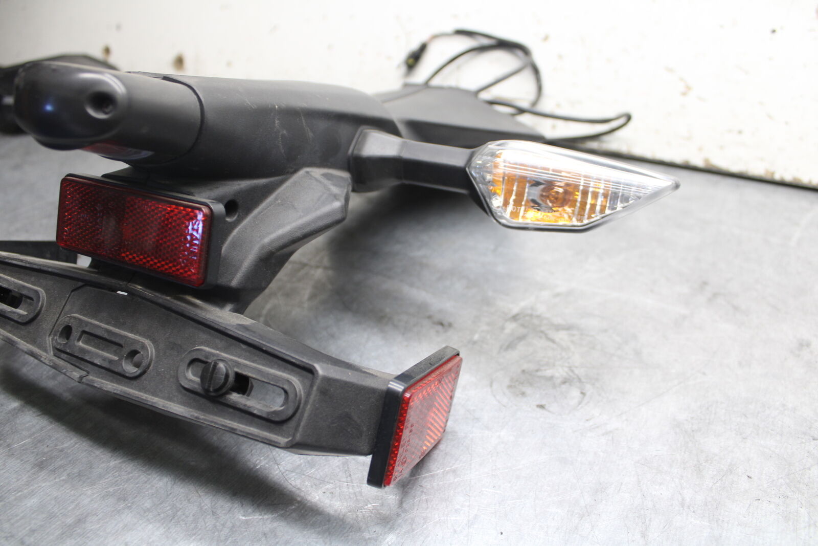 18-24 KAWASAKI NINJA 650 REAR BACK FENDER MUD GUARD BB725