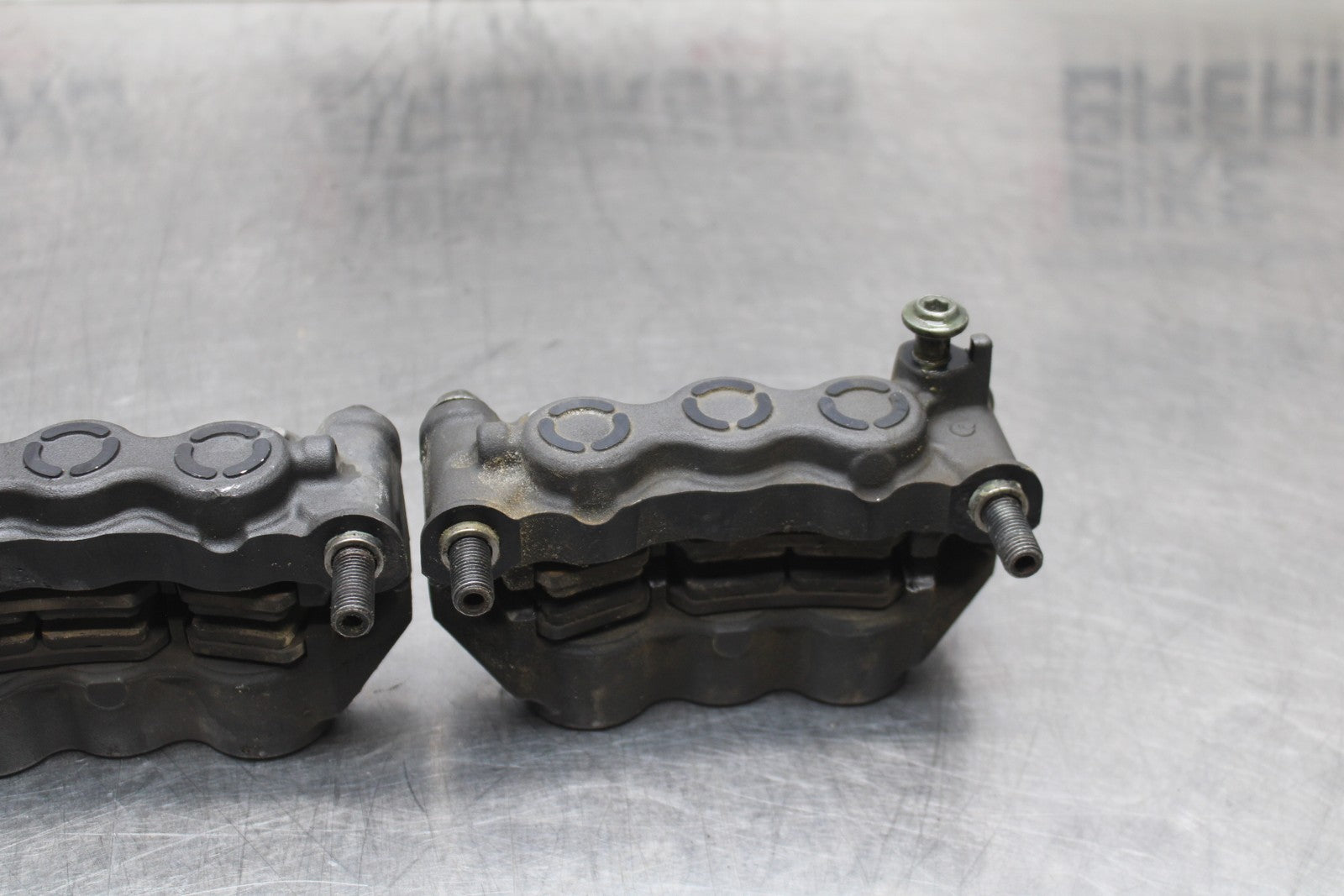 07-08 YAMAHA YZF R1 RIGHT LEFT FRONT BRAKE CALIPER SET PAIR CALIPERS BB771