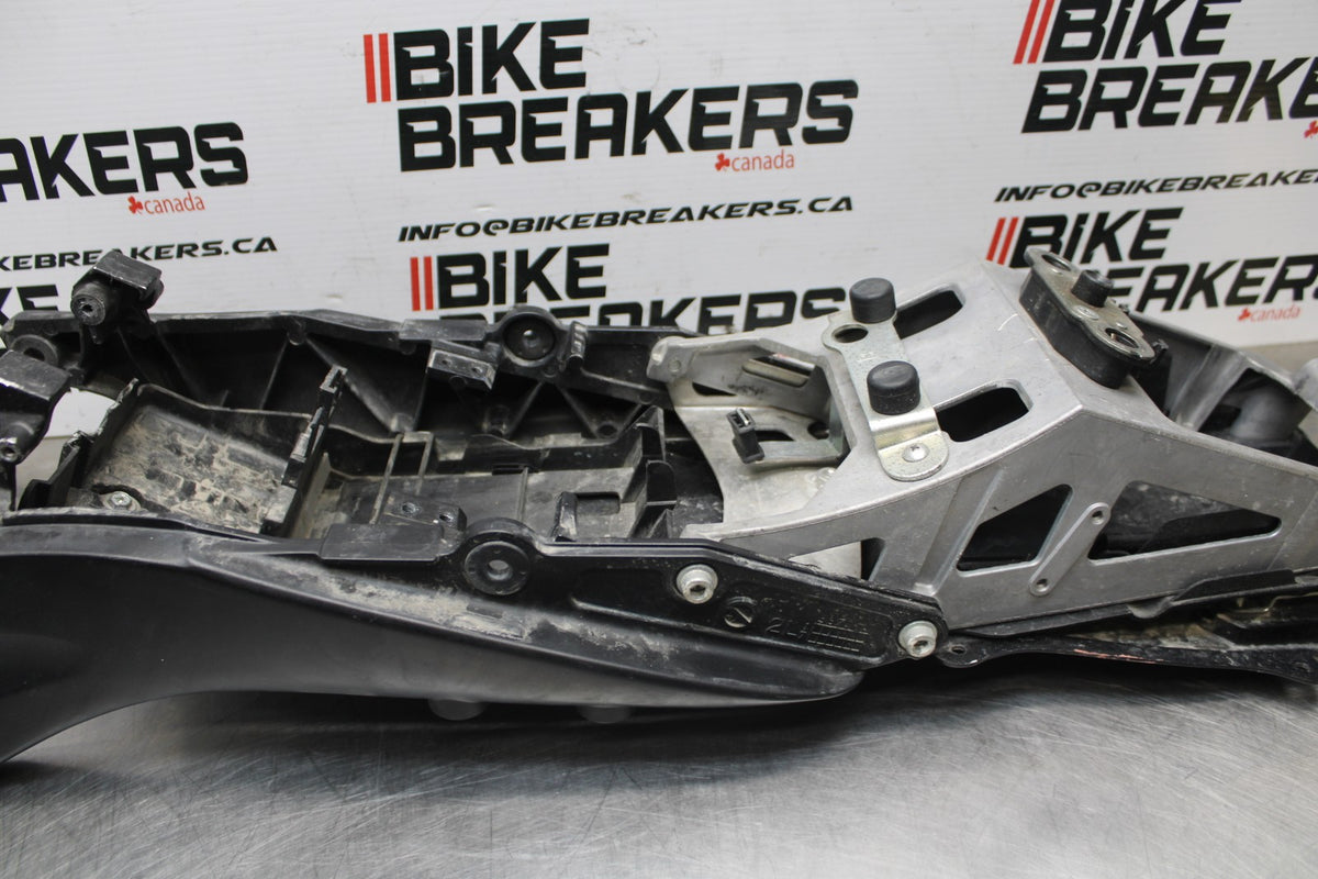 06-07 SUZUKI GSXR750 REAR SUBFRAME BACK SUB FRAME BB811