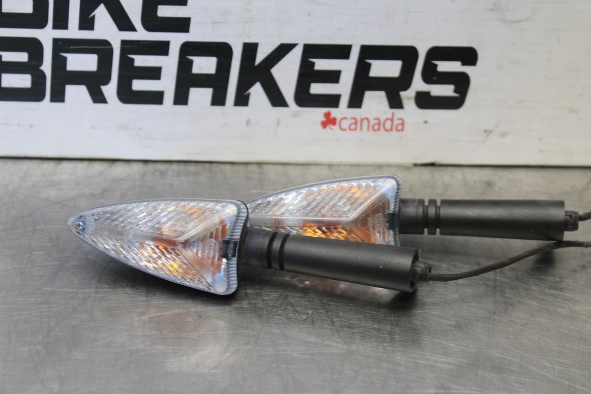 19 BMW F750GS FRONT LEFT RIGHT TURN SIGNALS LIGHT INDICATORS BB938