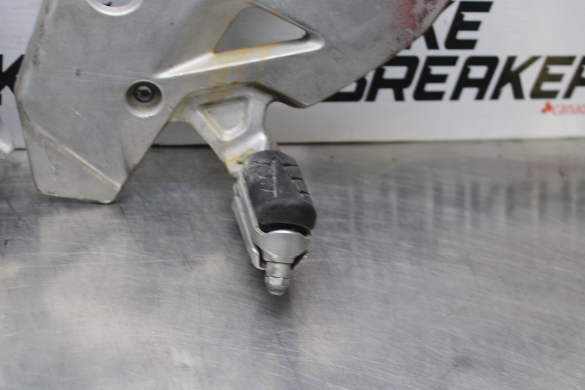 13-15 HONDA CBR500R RIGHT LEFT REARSETS REAR SET DRIVER FOOT PEGS  BB834