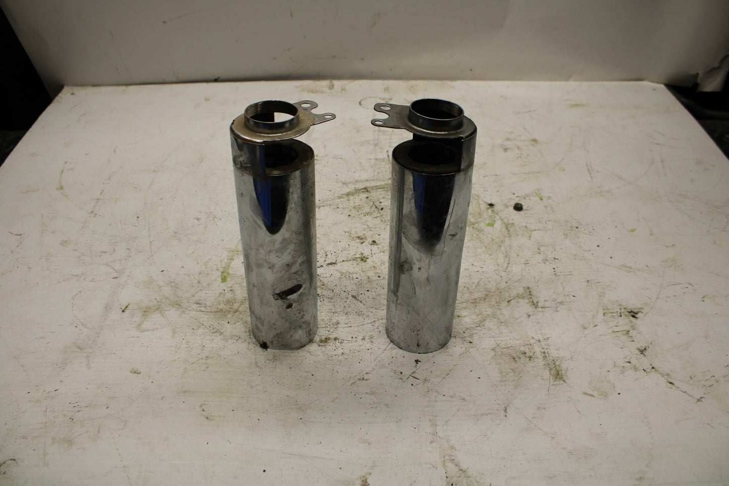 06 HONDA SHADOW 750 VT750C FRONT FORK UPPER COVER TOP GUARD SHIELD COWL BB352 