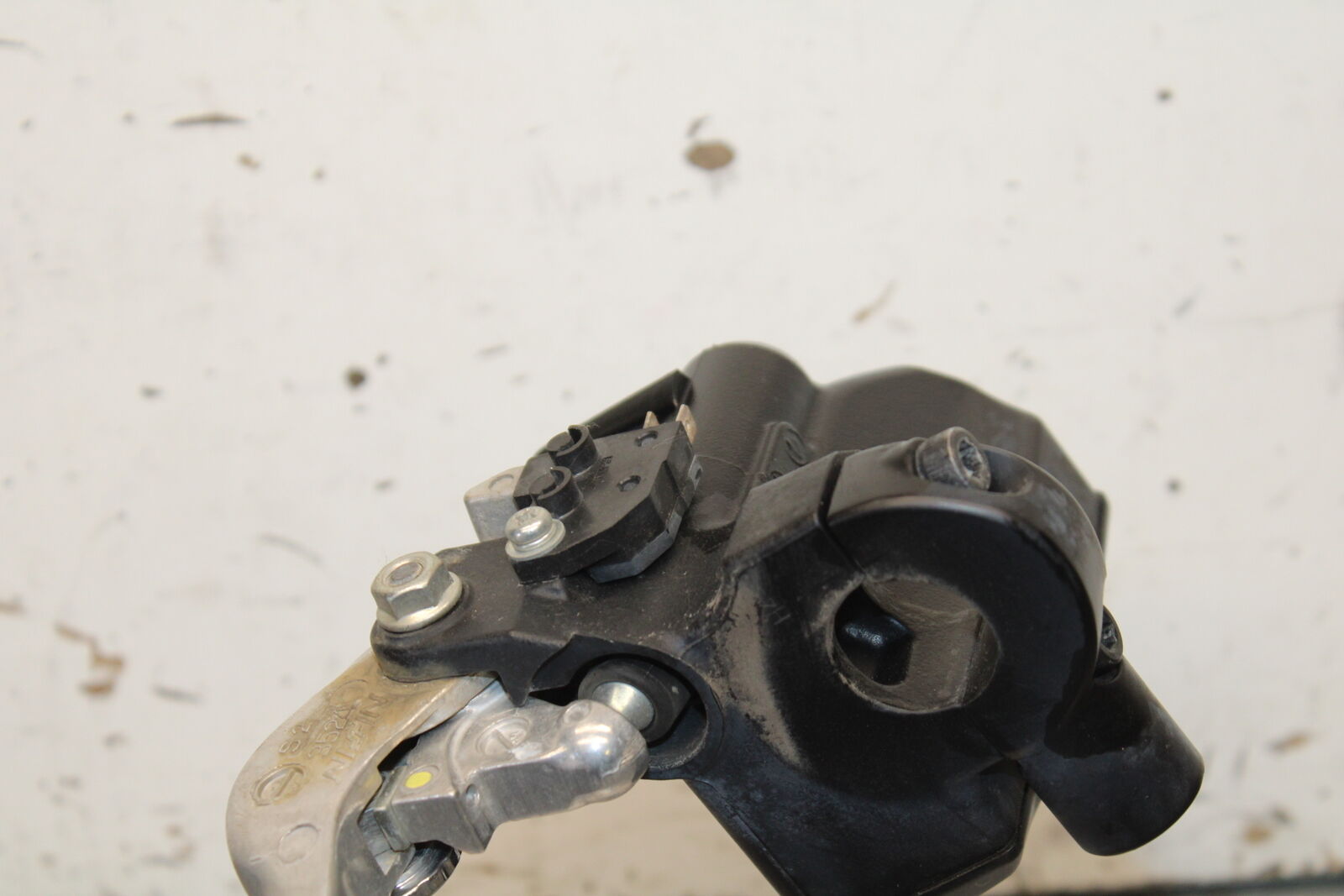 12-17 KAWASAKI ER-6N Z650 FRONT BRAKE MASTER CYLINDER w/ LEVER BB709