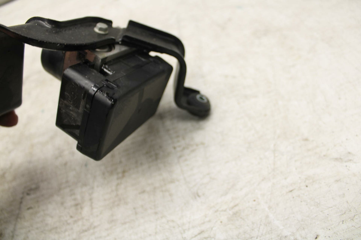 15-16 SUZUKI GSXS750 ABS PUMP UNIT MODULE BB374