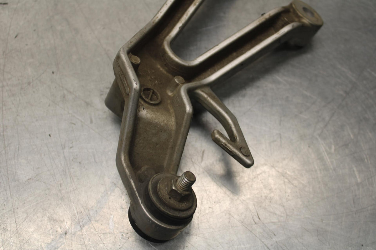 2003 Suzuki SV1000S RIGHT REAR FOOT REST PEG STEP BB85