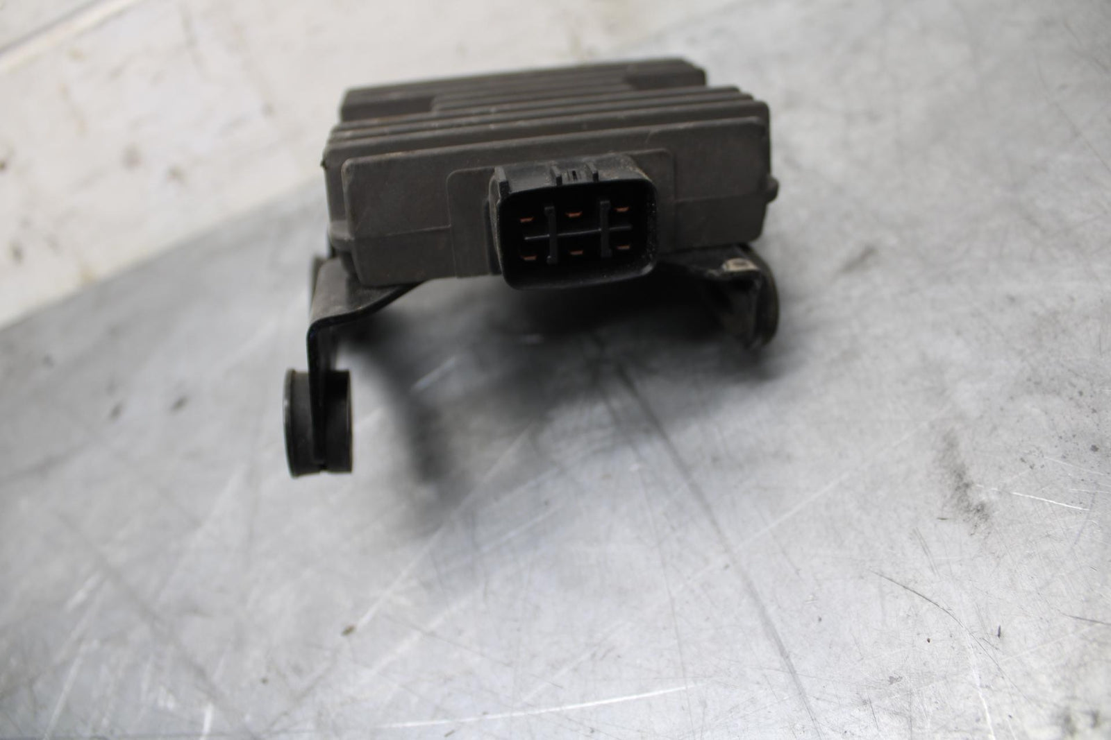 12-17 KAWASAKI NINJA 650 RECTIFIER VOLTAGE REGULATOR 21066-0033 BB470