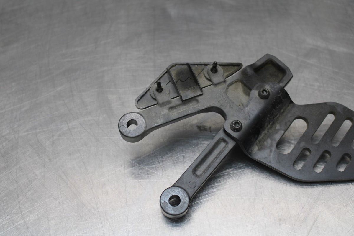 08-16 YAMAHA YZF R6 LEFT REARSET REAR SET DRIVER FOOT PEG BRACKET MOUNT BB856