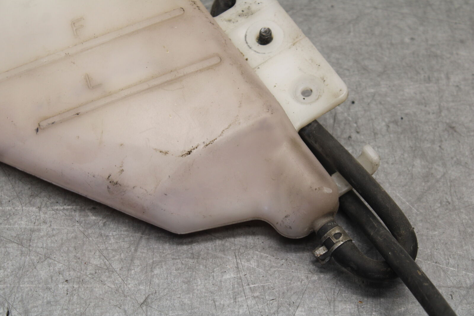 05-06 SUZUKI GSXR1000 COOLANT WATER TANK RESERVOIR BOTTLE 17910-41G00 BB677