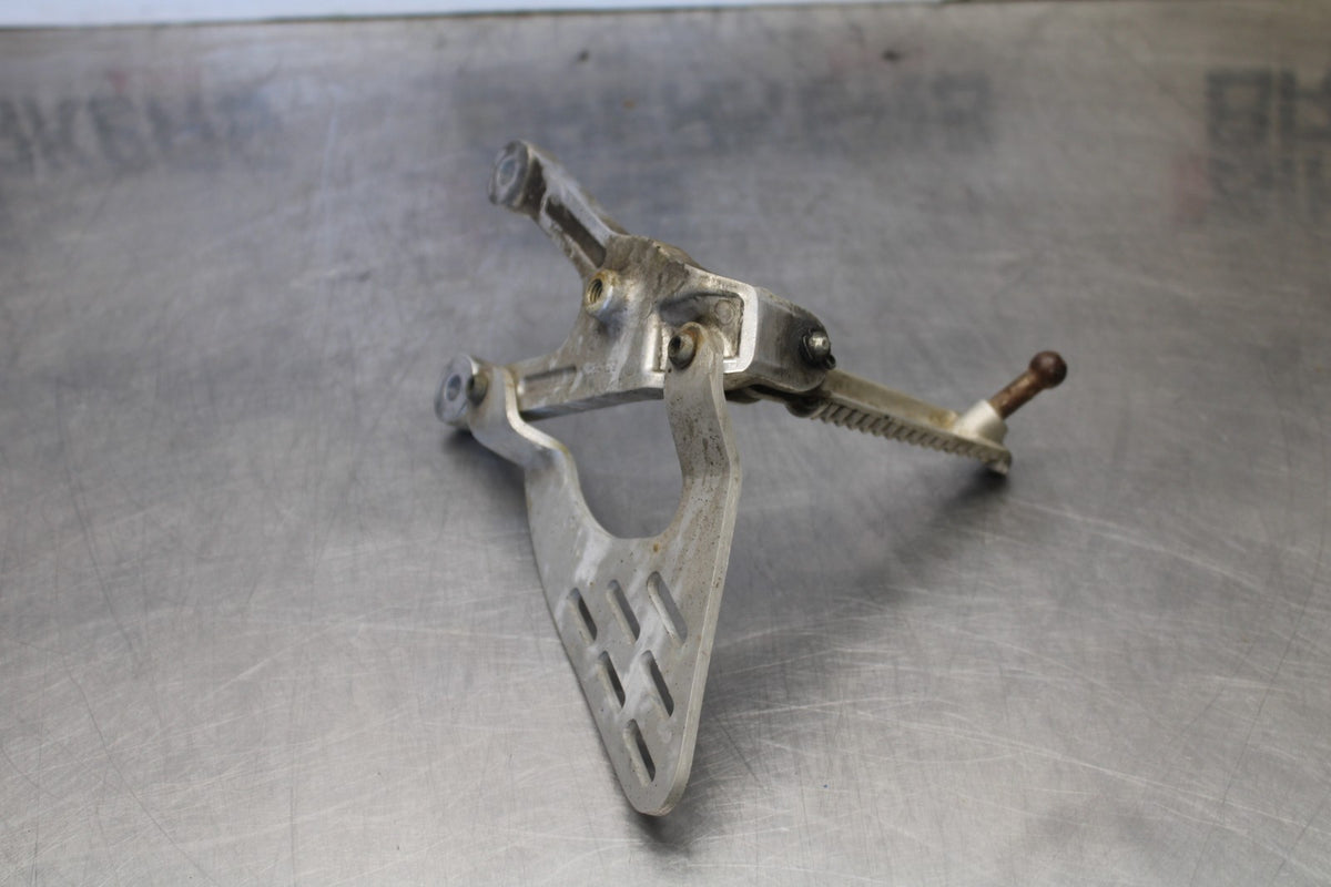 03-04 YAMAHA YZF R6 LEFT REARSET REAR SET DRIVER FOOT PEG REST STOP BB890