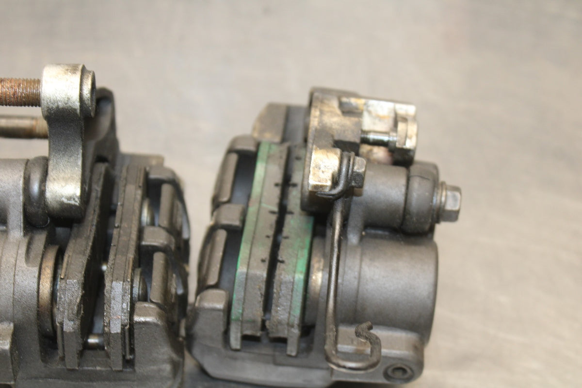 84 HONDA INTERCEPTOR 1000 VF1000F RIGHT LEFT FRONT BRAKE CALIPER SET PAIR BB878