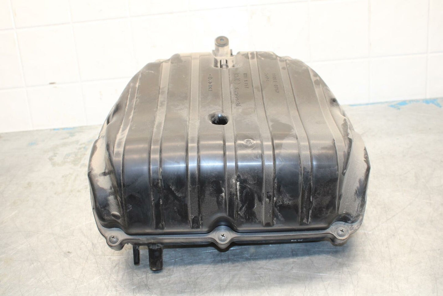 19-20 KAWASAKI NINJA ZX6R AIRBOX AIR INTAKE FILTER BOX BB419