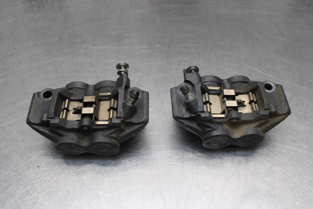 22-25 YAMAHA YZF R7 RIGHT LEFT FRONT BRAKE CALIPER SET PAIR CALIPERS BB850