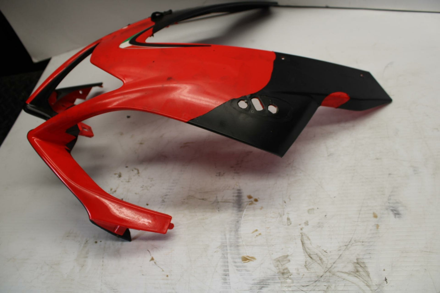 10-11 APRILIA RSV4 FRONT UPPER NOSE FAIRING COWL SHROUDBB268