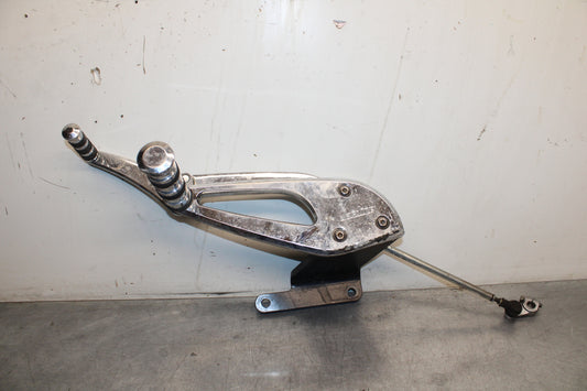 00 SUZUKI INTRUDER 1500 VL1500 LEFT FRONT FOOT REST PEG STEP BB761