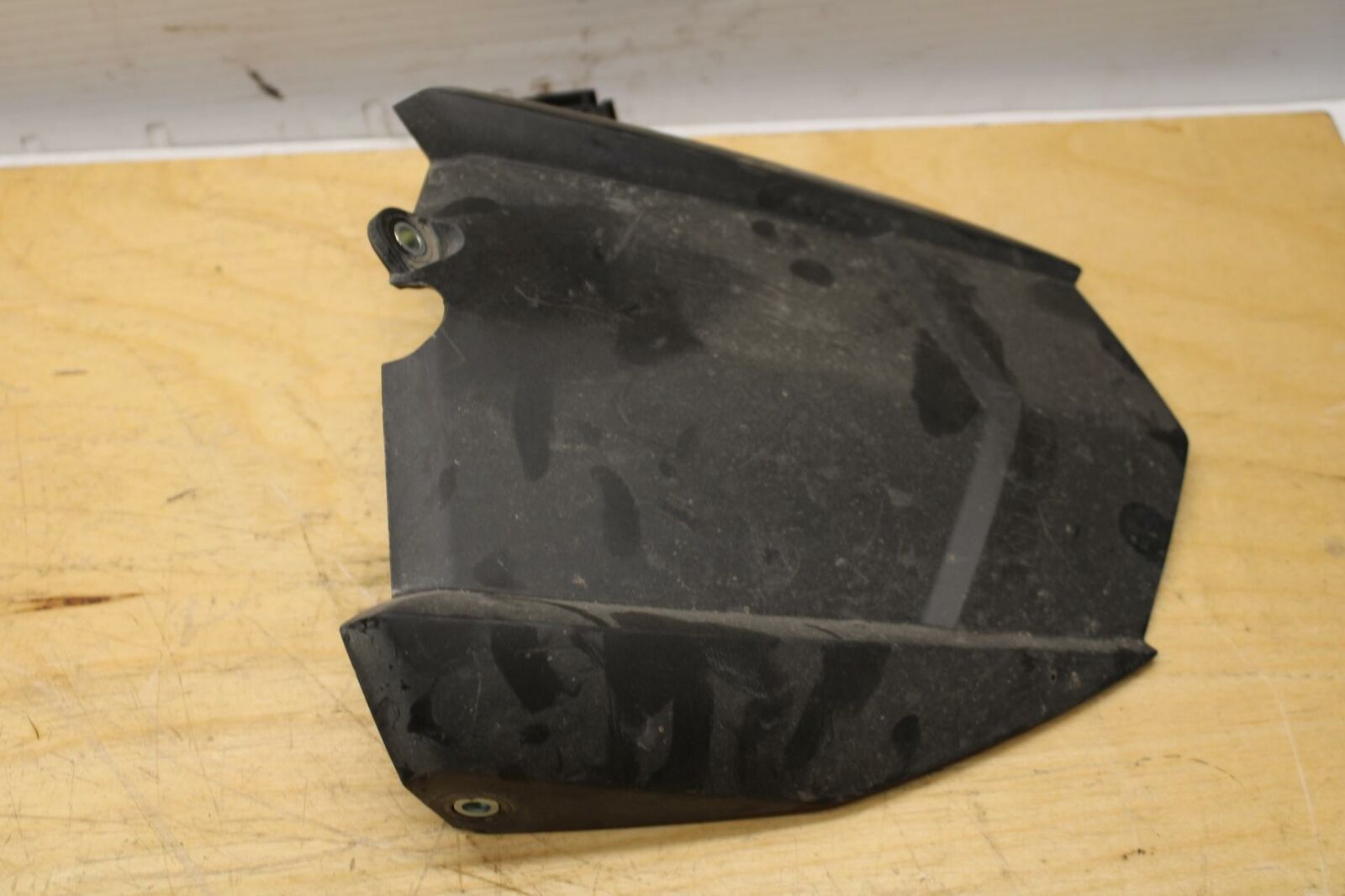 14-17 YAMAHA FZ09 REAR BACK WHEEL TIRE HUGGER FENDER BB321