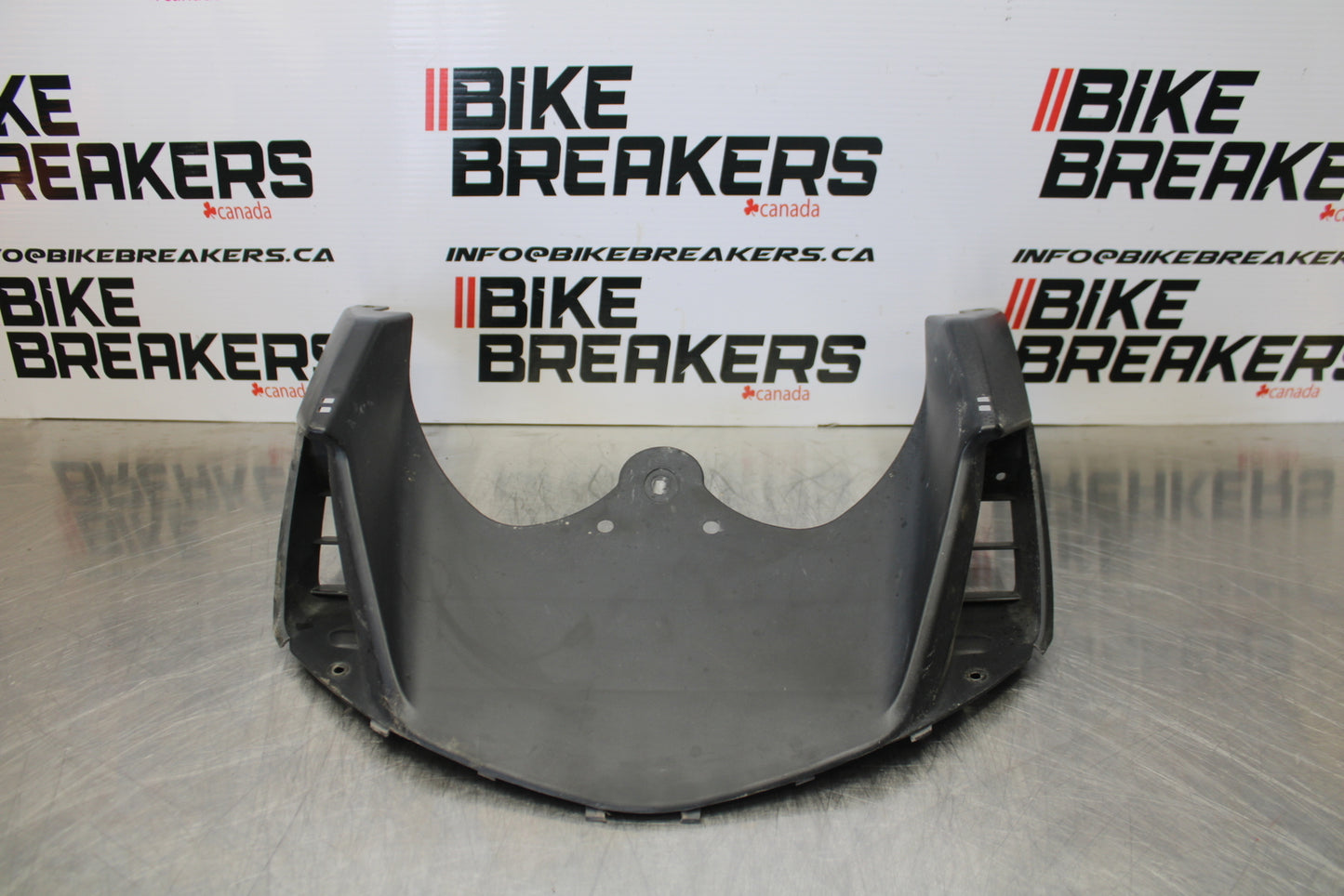 03 SUZUKI SV650S LOWER FRONT UPPER INNER HEADLIGHT COWL FAIRING  BB167