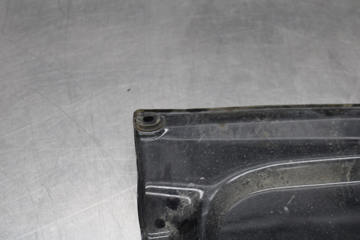 07 SUZUKI BOULEVARD M50 ENGINE SPROCKET SHAFT DRIVE COVER BB897