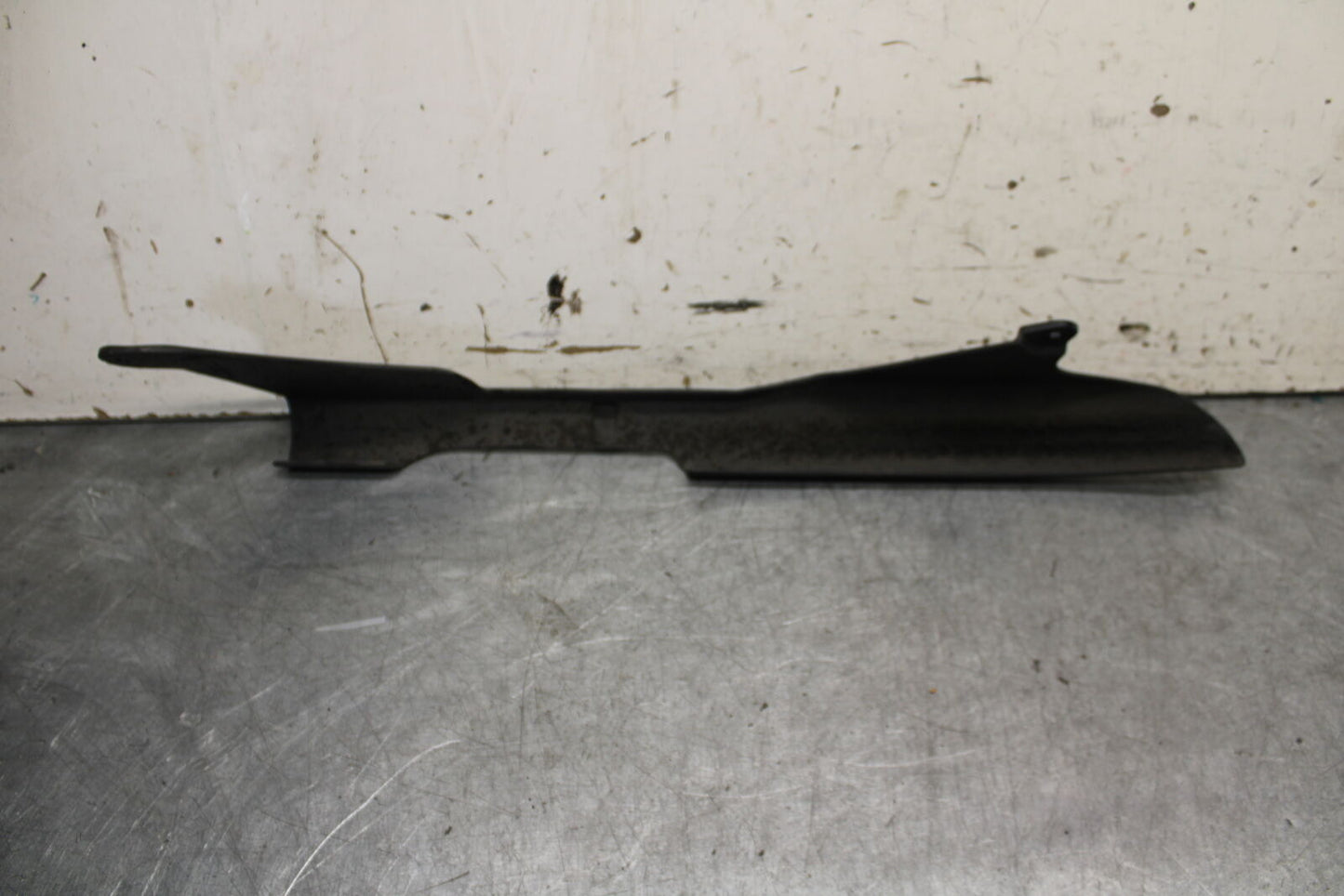 13-18 KAWASAKI NINJA ZX6R REAR BACK DRIVE CHAIN GUARD COVER 36014-0048 BB666