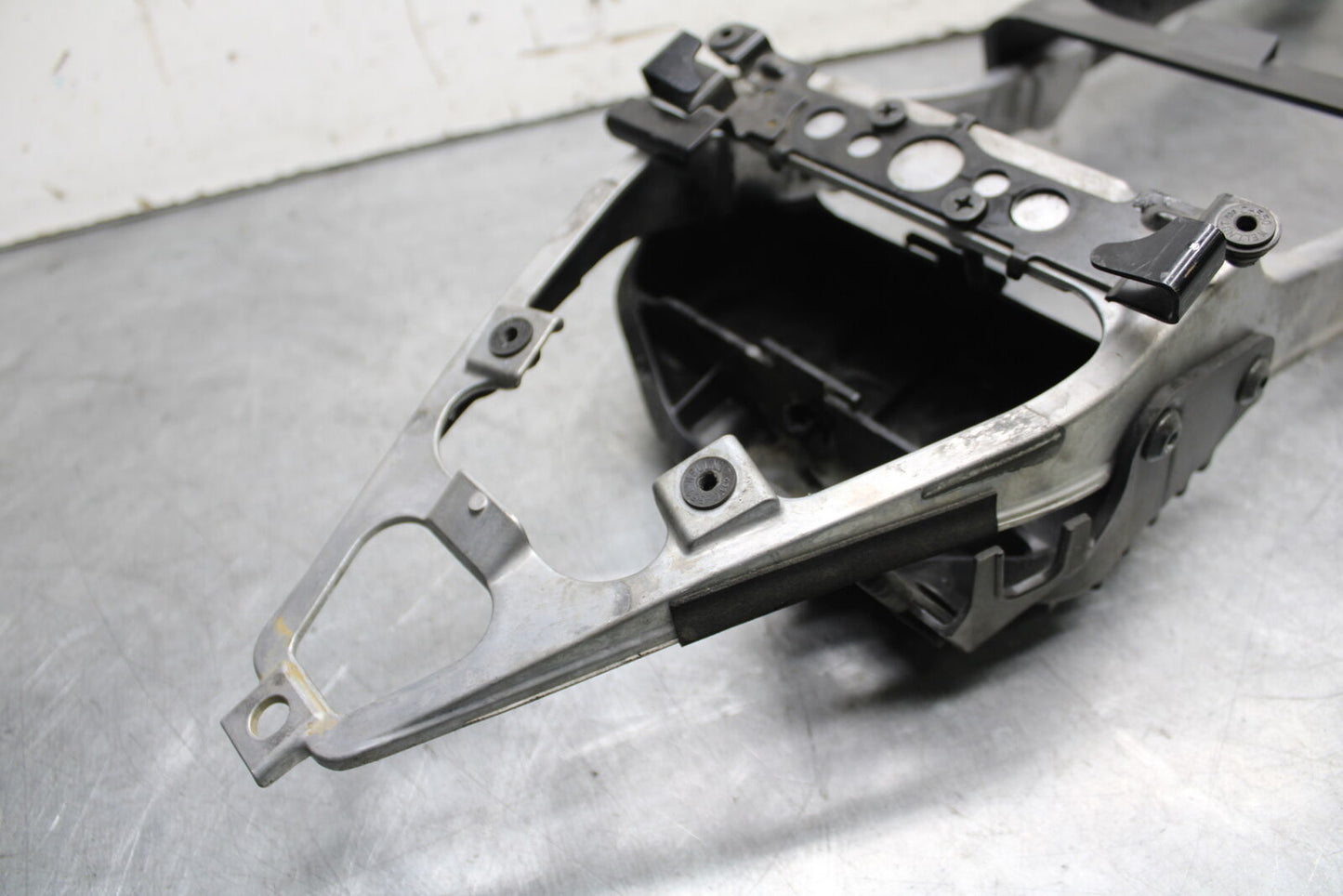 13-18 KAWASAKI NINJA ZX6R REAR SUBFRAME SUB FRAME 32160-0398 32160-0399 BB666