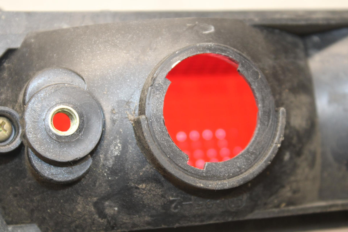 84-86 KAWASAKI GPZ900 REAR TAIL TAILLIGHT BACK BRAKE LIGHT BB84