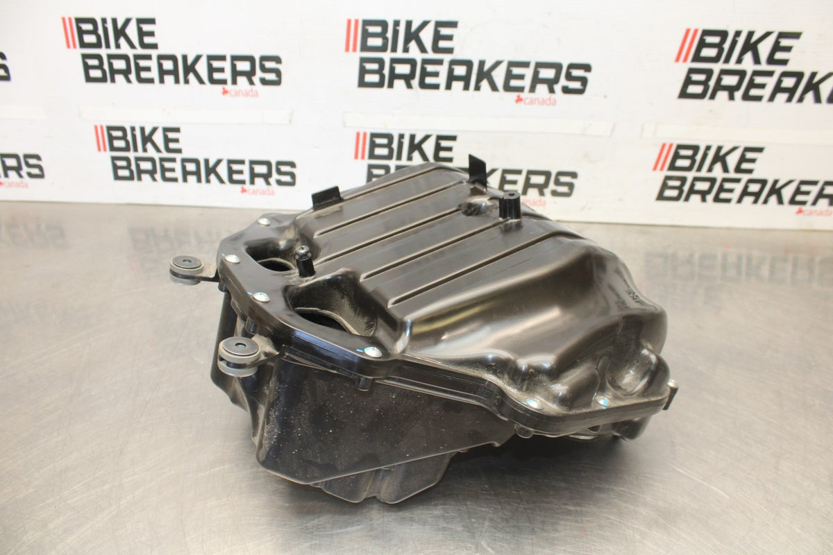 25 KAWASAKI Z900 AIRBOX AIR INTAKE FILTER BOX BB928