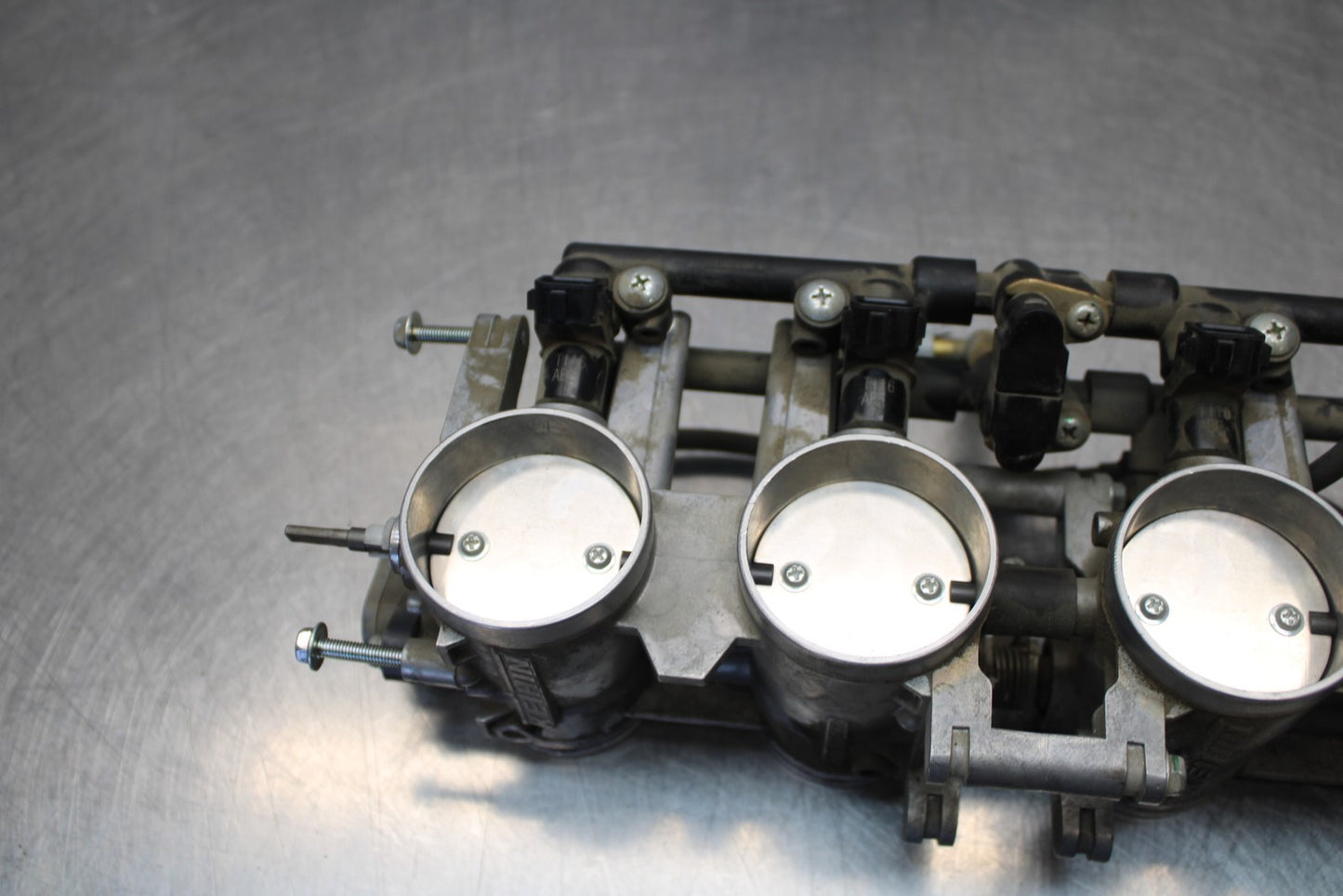05-06 SUZUKI GSXR1000 MAIN FUEL INJECTORS / THROTTLE BODIES BB773