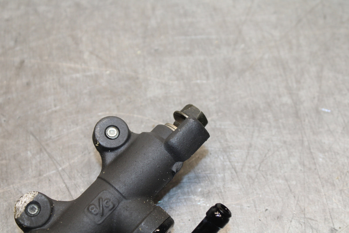 03-04 HONDA CBR600RR REAR BACK BRAKE MASTER CYLINDER BB127