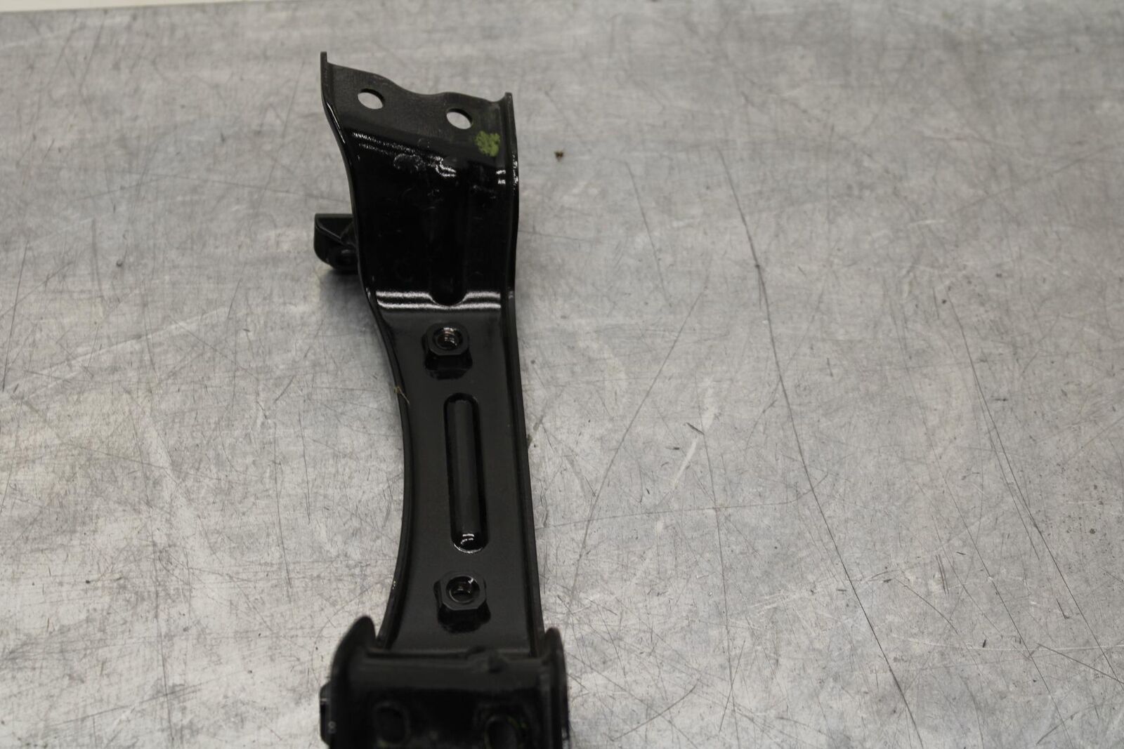 20 KAWASAKI Z400 ER400 ABS GAS TANK FUEL CELL RESERVOIR BRACKET MOUNT BB586