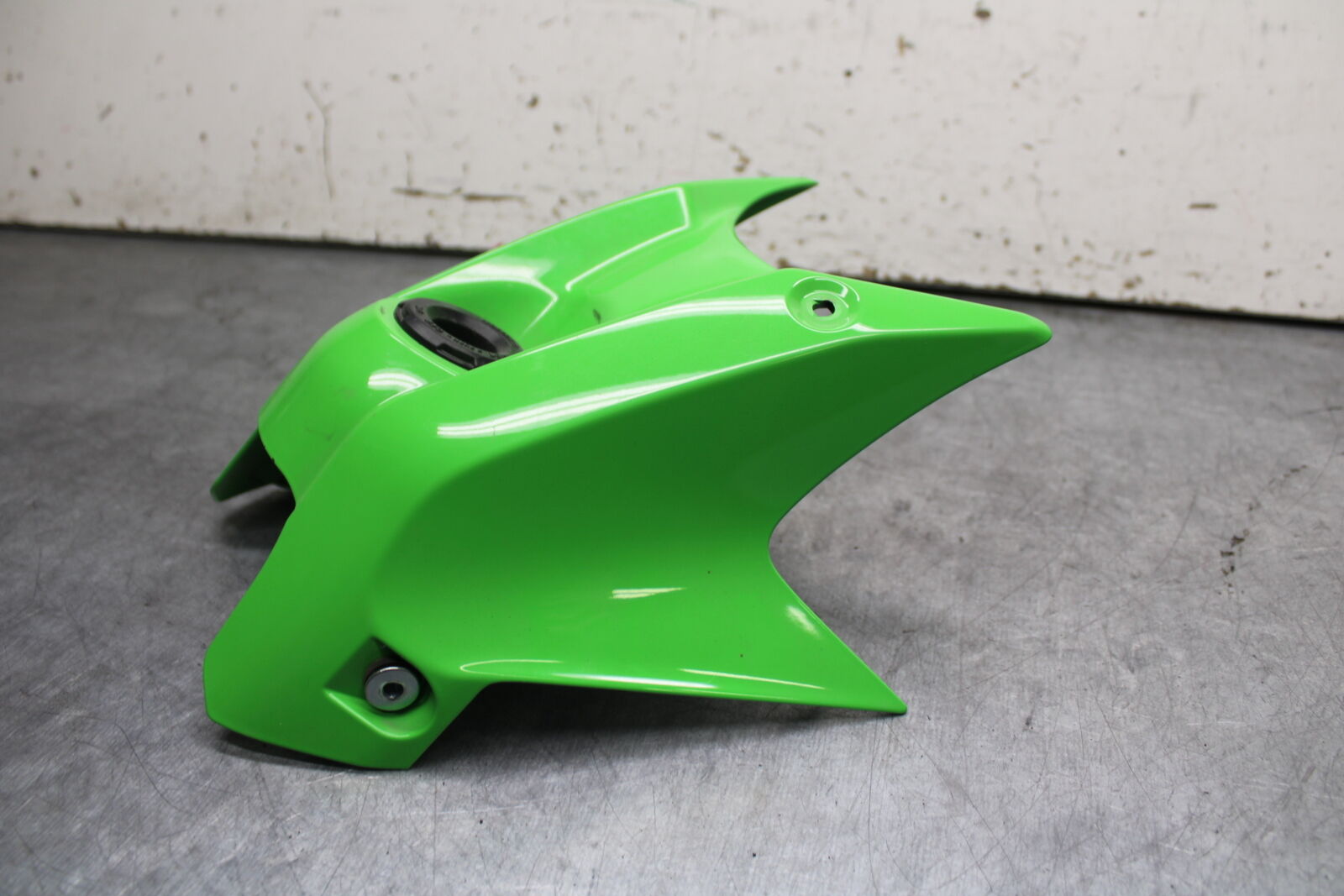 18-24 KAWASAKI NINJA 650 IGNITION TRIM PANEL COVER BB725