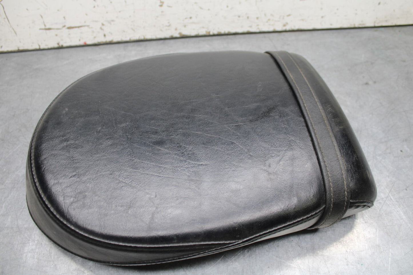 14-15 YAMAHA V STAR 1300 XVS1300CT TOURER REAR BACK PASSENGER SEAT BB722