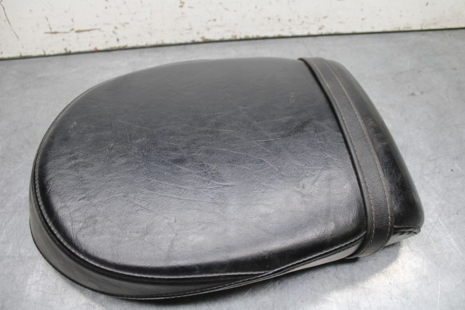 14-15 YAMAHA V STAR 1300 XVS1300CT TOURER REAR BACK PASSENGER SEAT BB722
