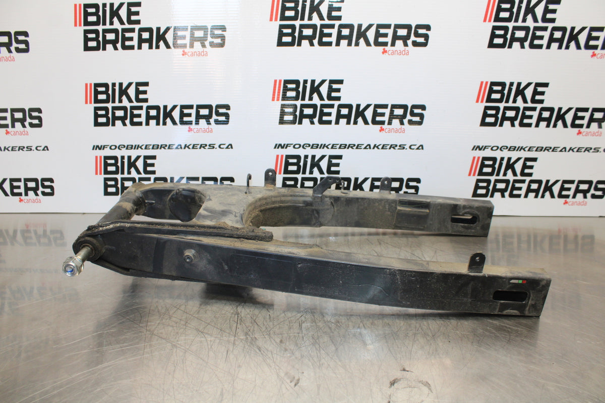 15-16 HONDA CB300F REAR SWINGARM BACK SUSPENSION SWING ARM BB150