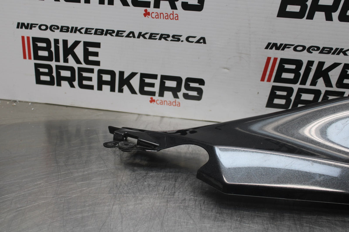 18-23 KAWASAKI NINJA 400 EX400 ABS LEFT REAR BACK TAIL FAIRING COWL SHROUD BB177