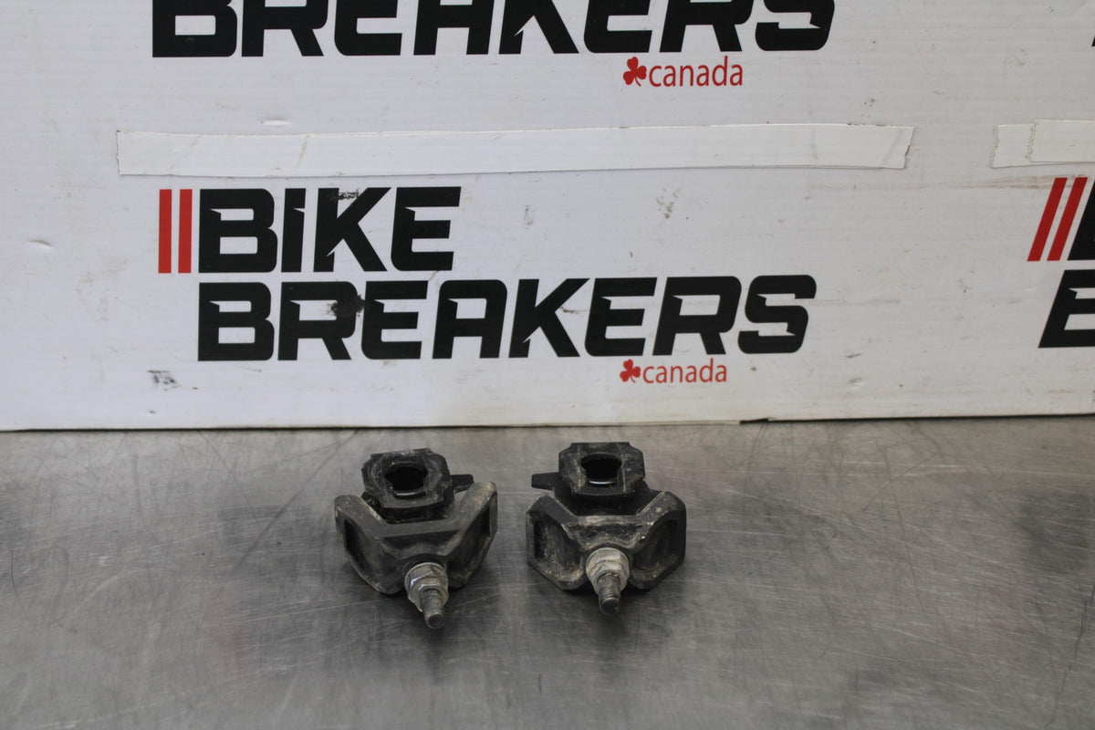 23-26 KAWASAKI NINJA ZX4RR SWINGARM CHAIN TENSIONER ADJUSTMENT BRACKETS  BB898