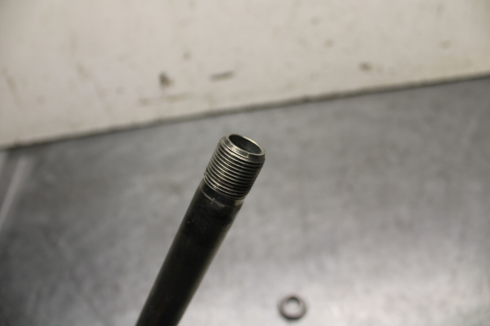 13-18 KAWASAKI NINJA ZX6R REAR BACK SWINGARM BOLT SUSPENSION PIVOT AXLE BB666