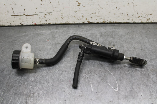 09-15 YAMAHA FZ6R REAR BACK BRAKE MASTER CYLINDER W RESERVOIR BB719