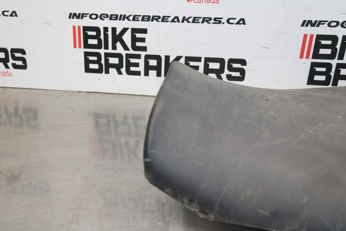 06 KAWASAKI Z750 FRONT REAR SEAT SADDLE BB837