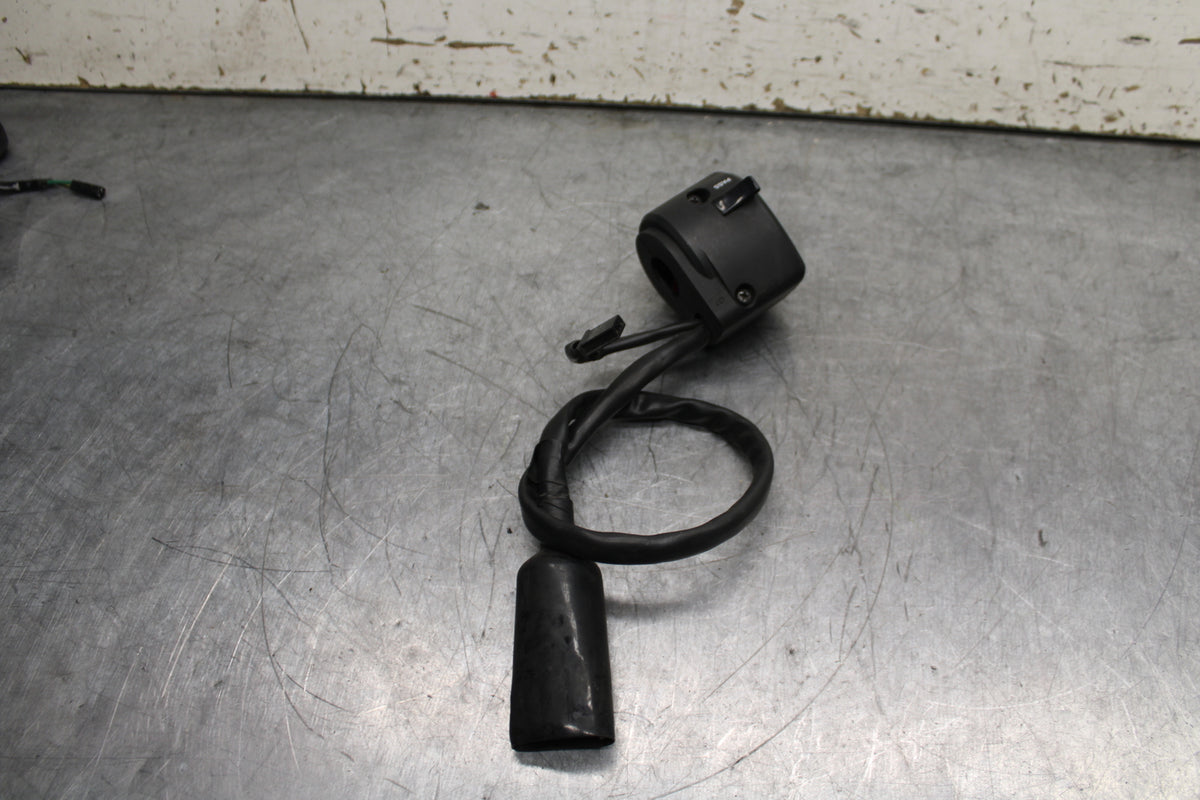 19-22 KAWASAKI Z400 LEFT CLIP ON HANDLE HORN SIGNALS SWITCH SWITCHES BB738