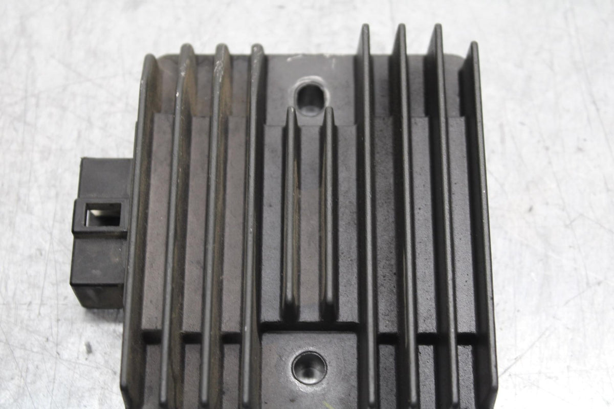 05 YAMAHA YZF R6S RECTIFIER VOLTAGE REGULATOR BB600