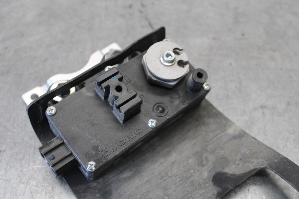 08-16 YAMAHA YZF R6 EXHAUST VALVE SERVO MOTOR 2C0-85820-00-00 BB665