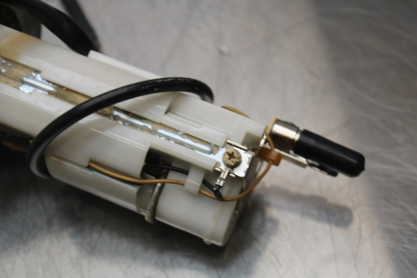 13-18 KAWASAKI NINJA ZX6R FUEL PUMP GAS PETROL SENDER UNIT BB143