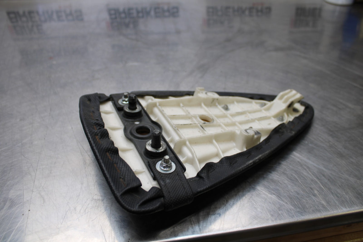 07-08 KAWASAKI NINJA ZX6R REAR BACK PASSENGER SEAT PAD SADDLE PILLION BB175