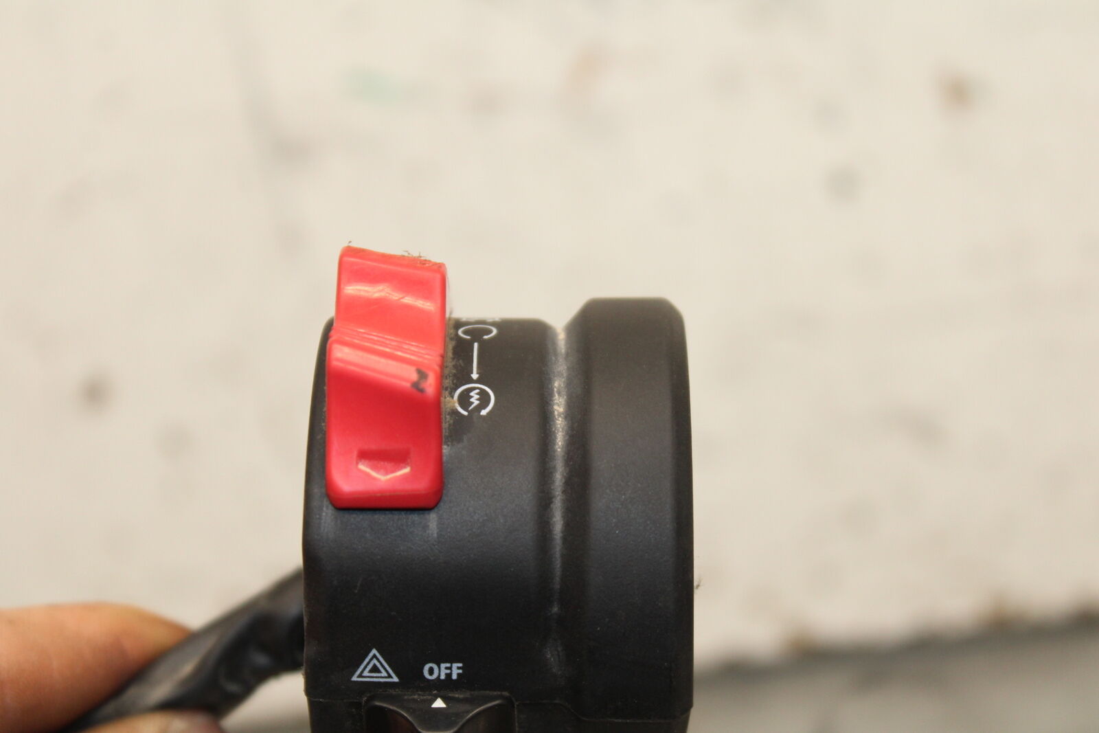 19-24 YAMAHA R3 RIGHT CLIP ON HANDLE KILL OFF START SWITCH SWITCHES BB736