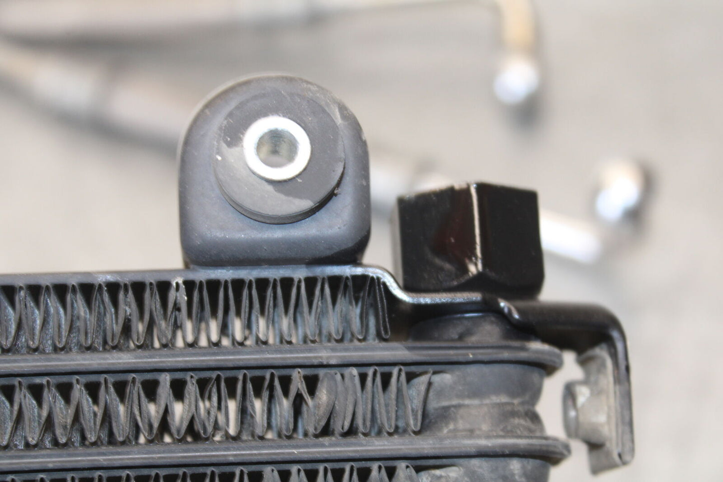 05-09 SUZUKI BOULEVARD C90 ENGINE MOTOR OIL COOLER BB692