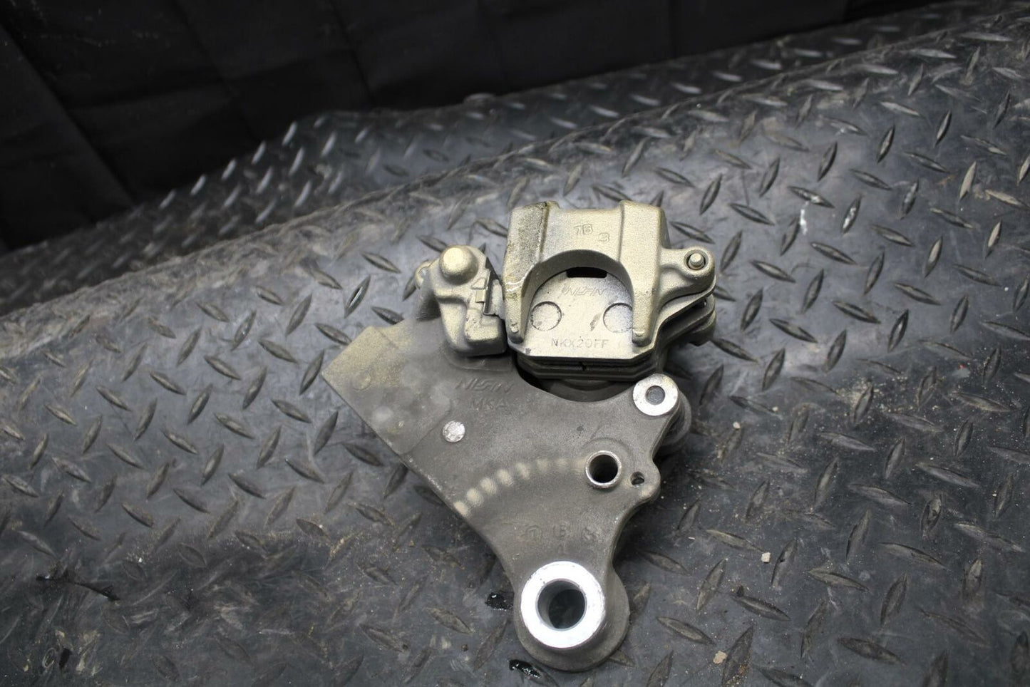 16-18 HONDA CBR500R REAR BACK BRAKE CALIPER W MOUNT BRACKET BB231