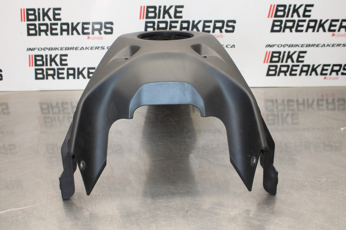 23-24 YAMAHA MT-07 GAS TANK FUEL CELL FAIRING COWL COVER TRIM BB194